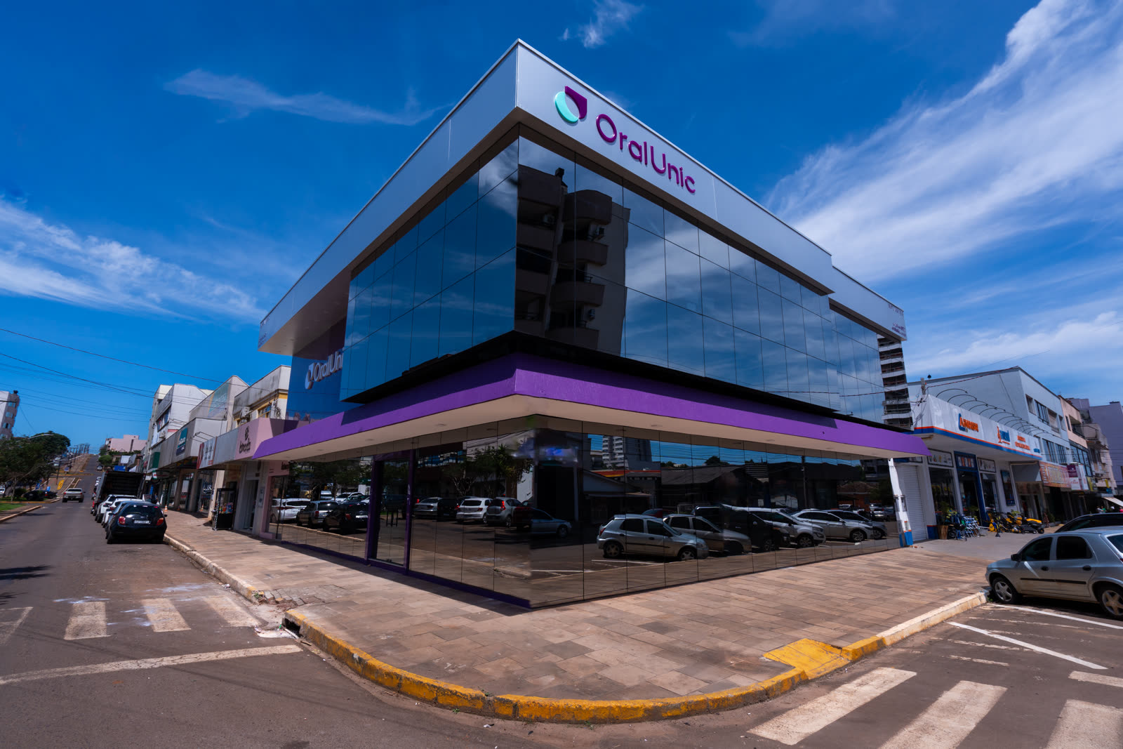Fachada da Oral Unic Tapejara na Av. Sete de Setembro, Centro de Tapejara